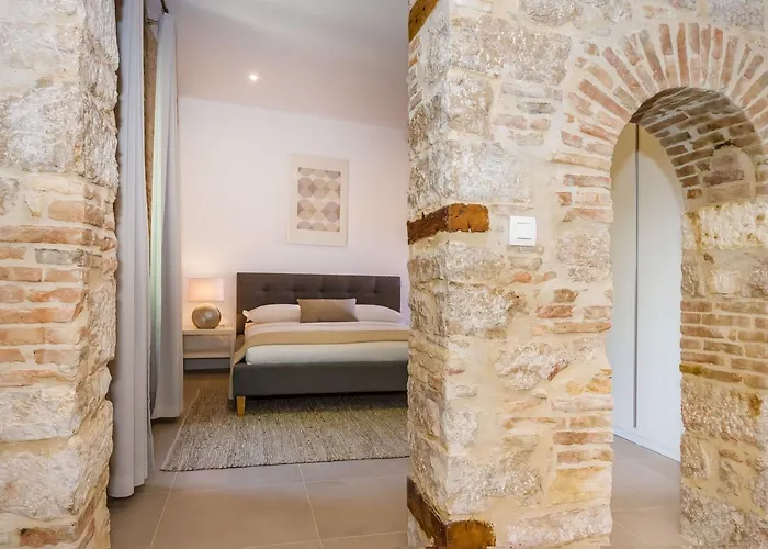 Kostela Luxury Suite By Belmont Realty